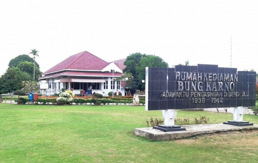 Rumah Pengasingan Soekarno di Bengkulu: Menguak Jejak Perjuangan, Intelektualisme, dan Drama Pribadi Sang Proklamator