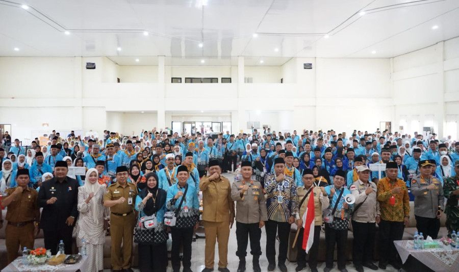 Wagub Mian Lepas 387 Jemaah Haji Bengkulu: Suasana Haru Warnai Wisma Haji, Dedy Wahyudi Pilih Berbaur Tanpa Jalur Khusus