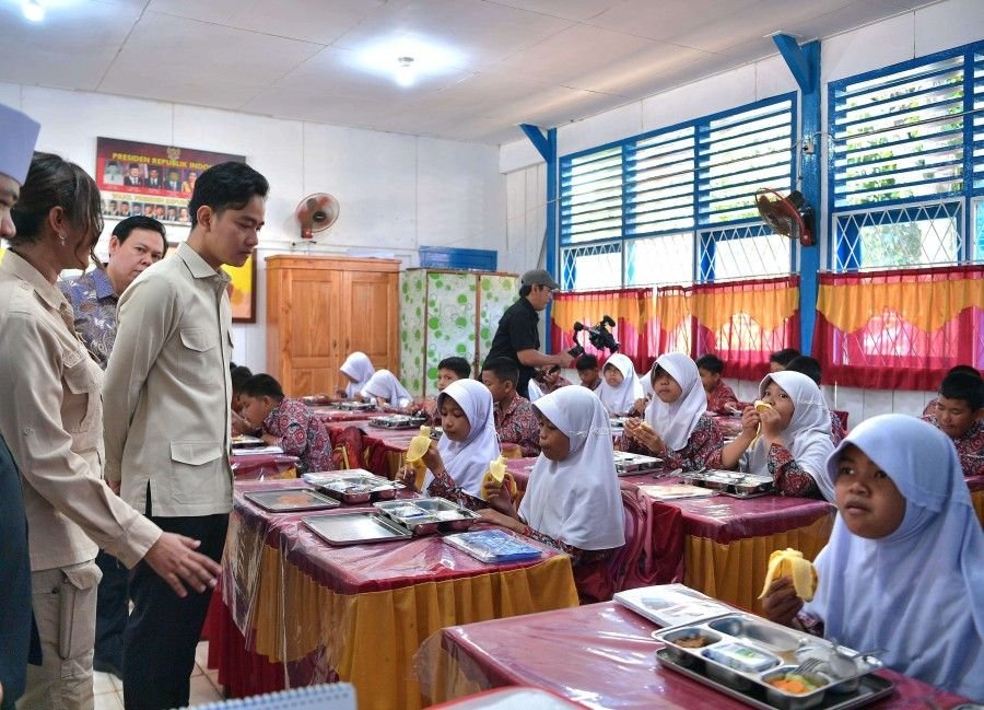 Wapres Gibran Temui Siswa SDN 61: Rendangnya Enak, Ada Wakil Presiden Jadi Seru!