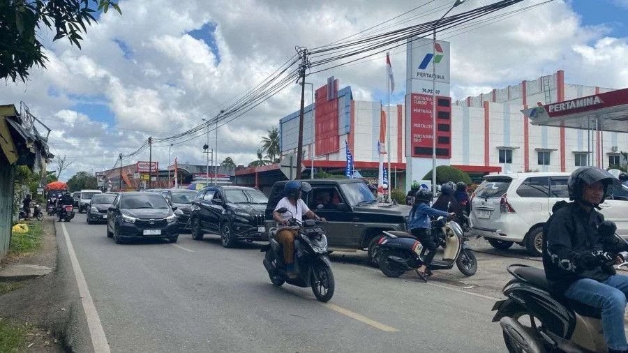 Warga Frustrasi, Antrean BBM Mengular di Bengkulu: Pertamina Ungkap Penyebab dan Jamin Pasokan Aman